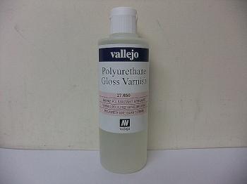 Vallejo Polyurethane Varnish Matt, Gloss or Satin 200ml Large